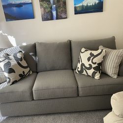 Beautiful Couch!!! 