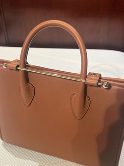 THE STRATHBERRY MIDI TOTE for Sale in Scottsdale, AZ - OfferUp