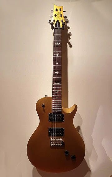 PRS guitar Santana single cut .