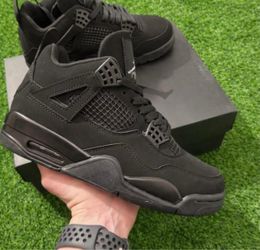 Jordan 4’s Black Cats 🐈‍⬛
