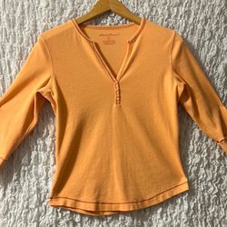 Eddie Bauer: Pullover Cotton & Spandex Top, Decorative Buttons, Size: Medium 