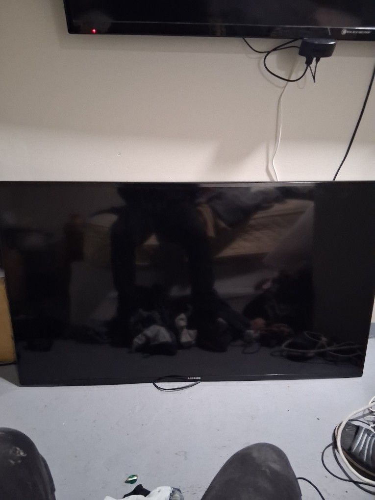 Samsung TV ME-C Series 55" Edge-Lit LED Display