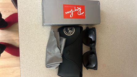 Ray Bands-Barely Worn Great Condition