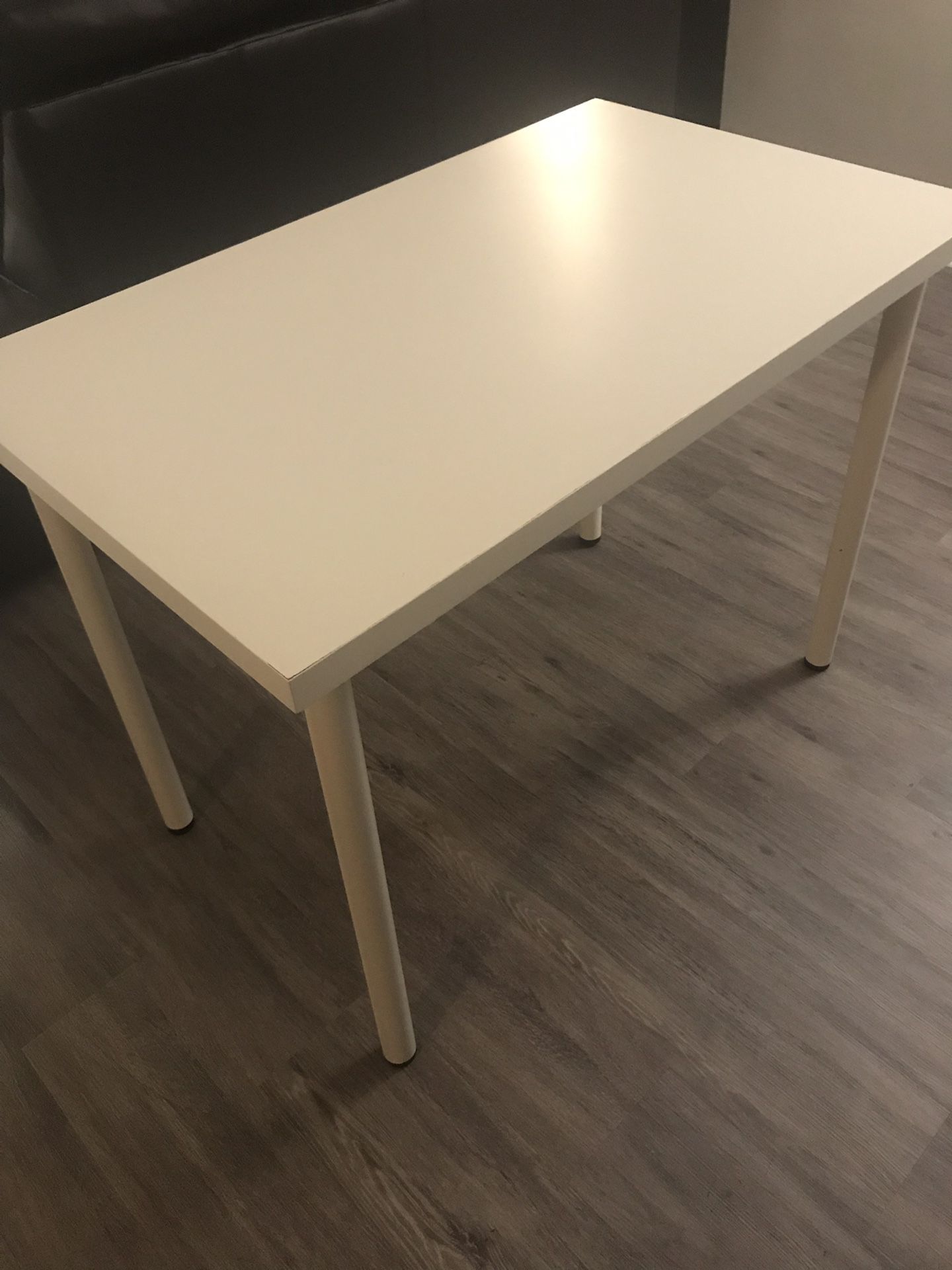 White Ikea table/desk