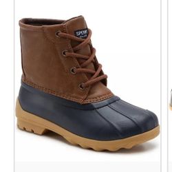 New Snow Boots Size 4