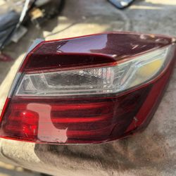 2016-2017 Honda Accord Passenger Rear Tail Light