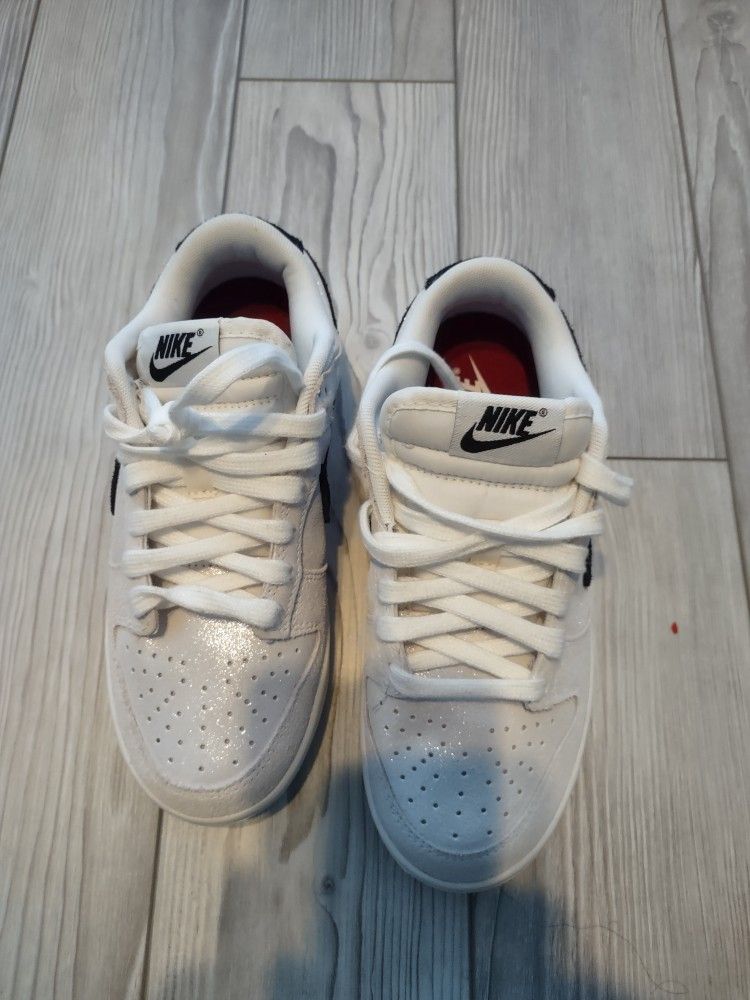 Nike Dunk Low Women's Sneakers