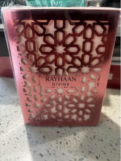 Rayhaan divine (women)
