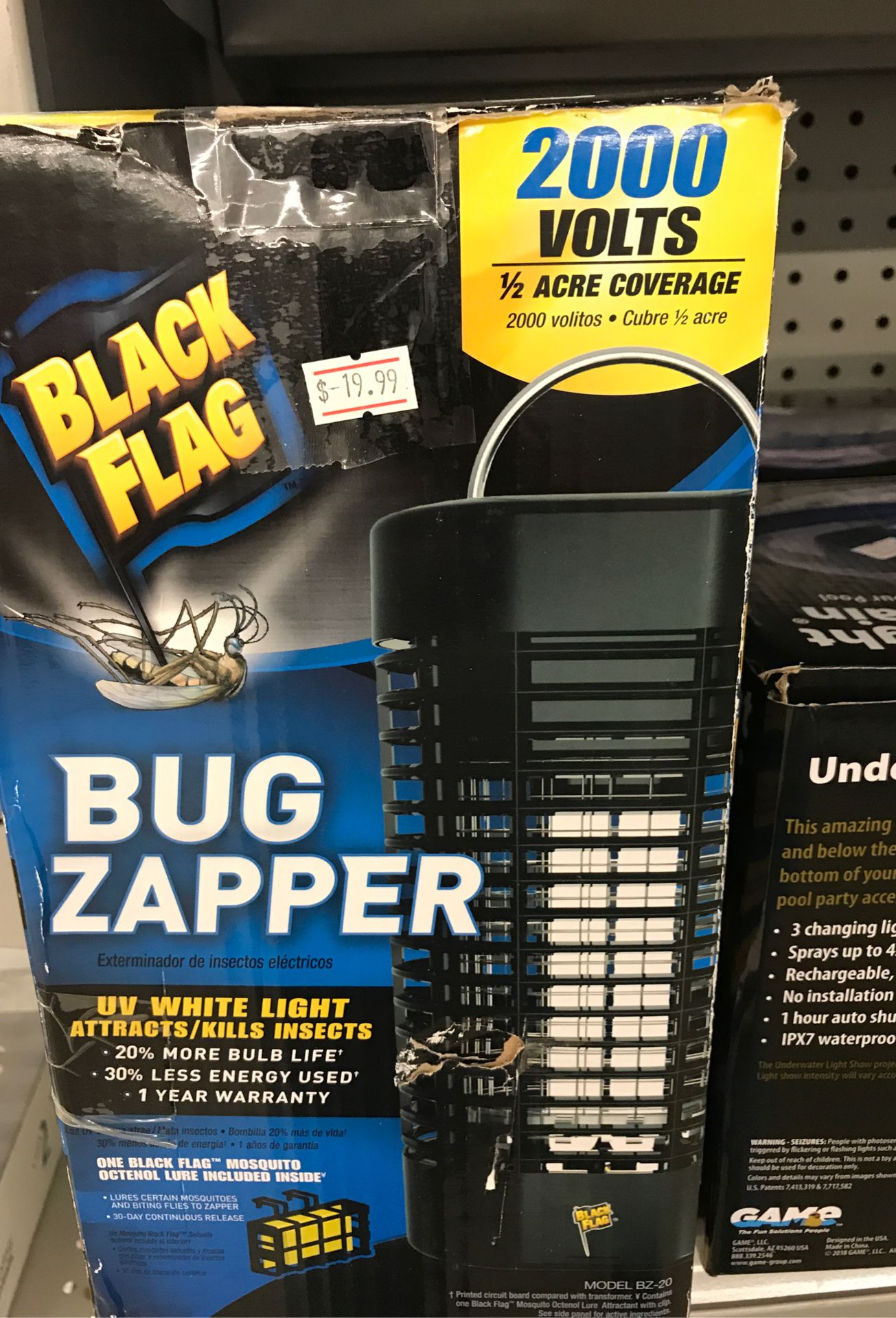 Bug zapper 2000 bolts covers up to have a car coverage made by black flag