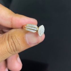 📍 Anillo de Oro 10K con Diamantes – Set de Compromiso / Boda