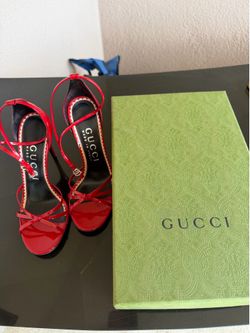 Gucci patent crystal double g