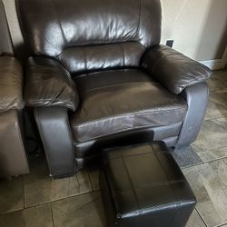 Leather Chair With Foot Rest 