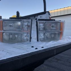 GMC Sierra 2008 / 2500HD Slt Front Lights 