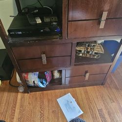 TV Stand With Spacious Draws