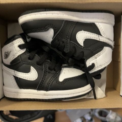 Retro 1 Size 4c
