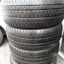 Set of 4 matching tires bridgestone dueler 275/55R20