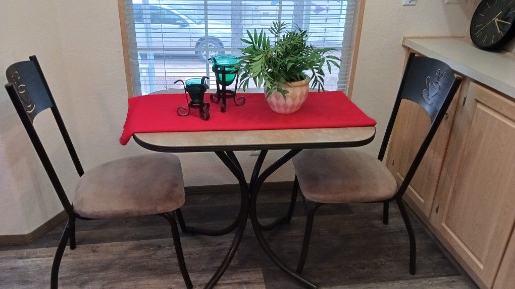 Cute Bistro Table (No Chairs)