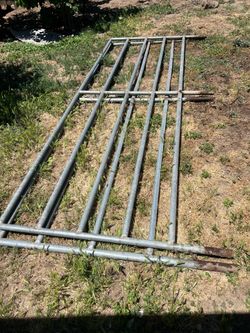 2 Livestock Panels 5ft Tall 12 Ft Wide & 1 Livestock Panel 5ft Tall 8 Ft Wide $230