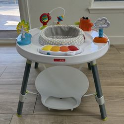 Stationary baby walker