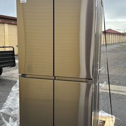 Samsung 29 cu. ft. Bespoke 4-Door Flex Refrigerator with Beverage Center