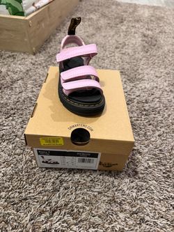 dr martens sandles