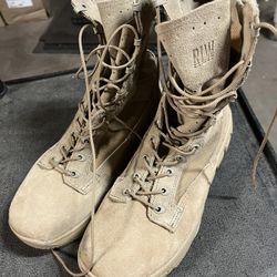 Rocky RLW Lightweight Commercial Military Boots Size 9