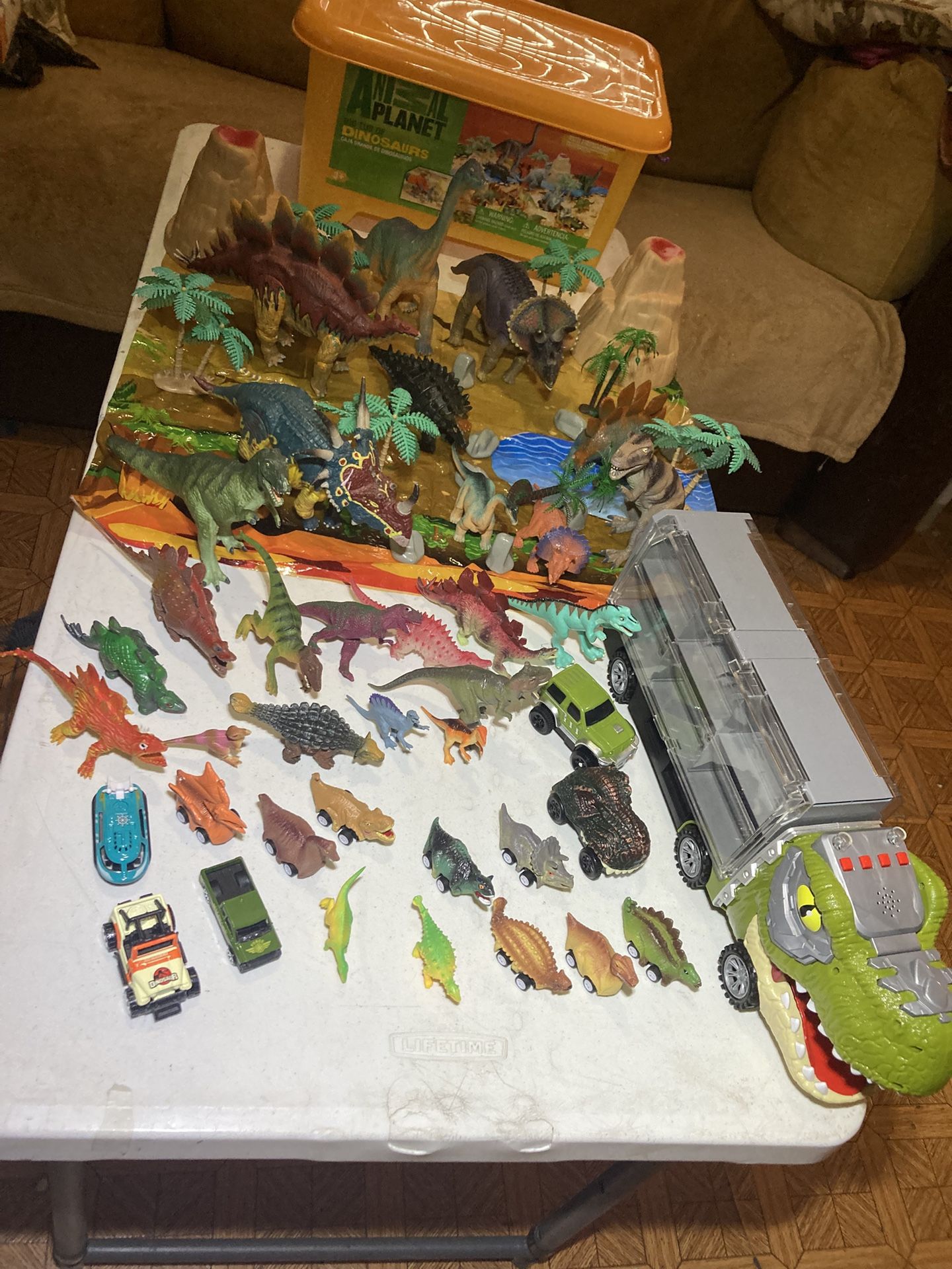 Dinosaur Playset 