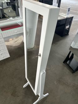 White mirror