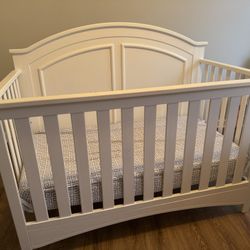 Beautify White Baby crib 