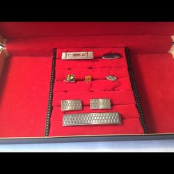 Vintage “mad men” style 3 tie pins 2 tie clasps and 1 set cuff links & matching tie clasp $25