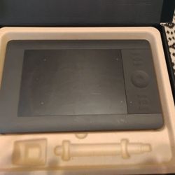 Digital Art Drawing Tablet - Wacom Intuos 5