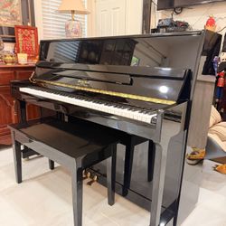 George Steck Black Gloss Upright Piano