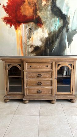 Buffet cabinet