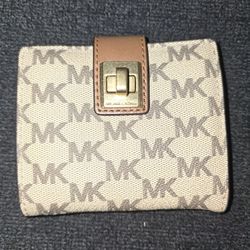 Michael Kors 2 Fold Wallet. Brand New