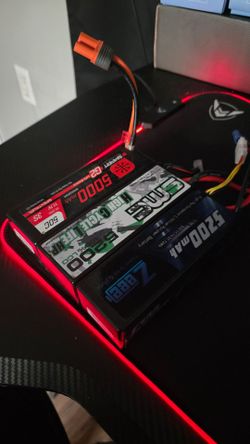 Like new 3 3s rc car batteries