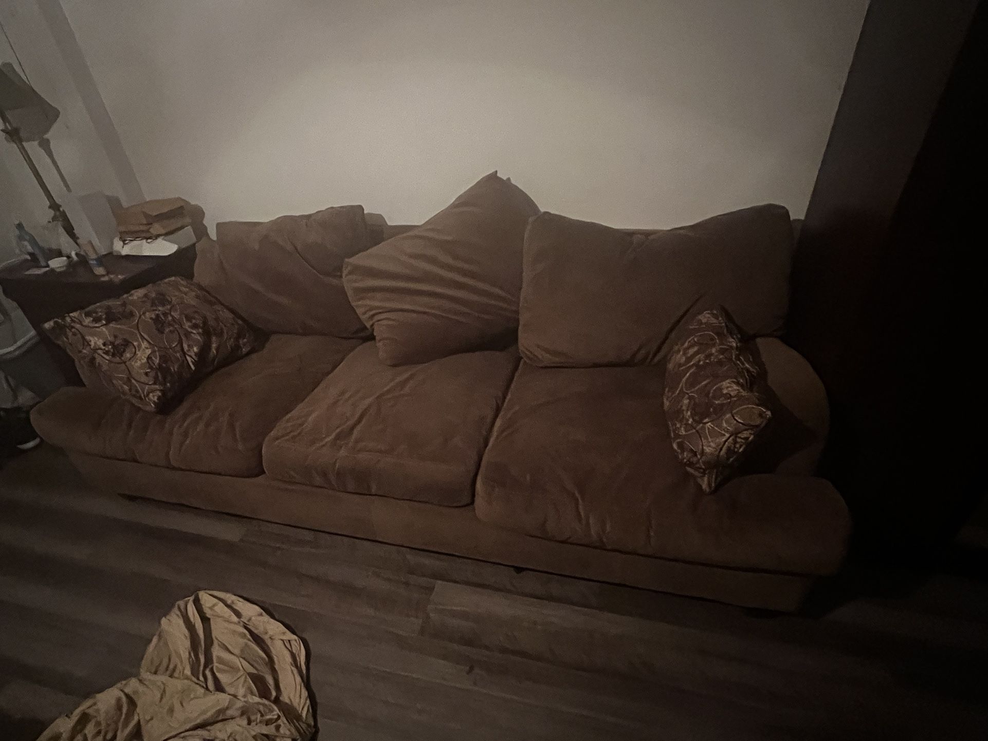 Brown Couch And Pillows
