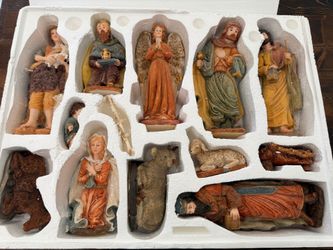 Dicksons Nativity set 11 piece Resin 13”H #CH-948