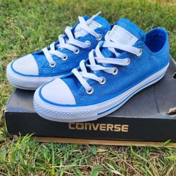 Girls Converse