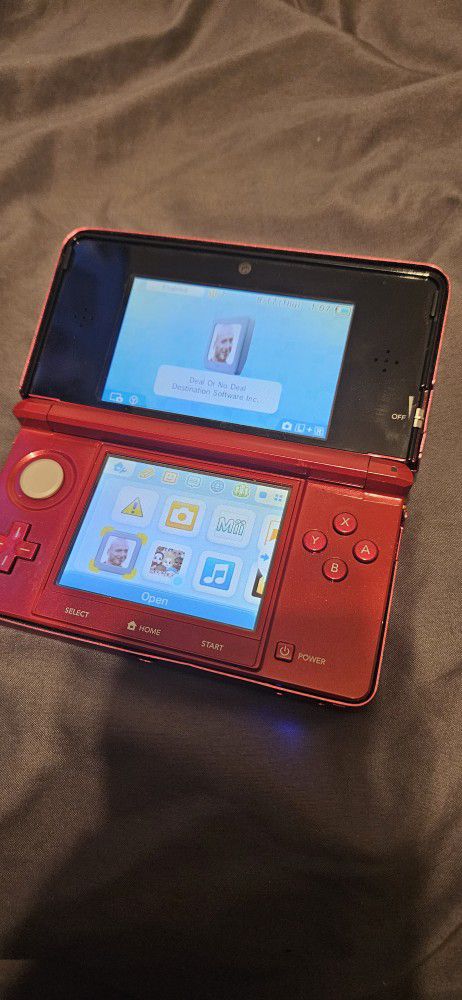 Nintendo 3DS (Like New With Case)