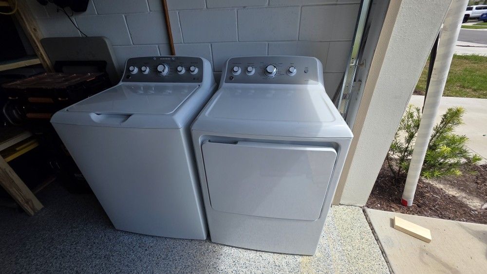 Washer and Dryer GE (BRAND NEW)