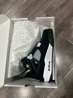 Jordan men size 7, 7.5, 8, 8.5, 9, 9.5, 10, 10.5, 11, 13