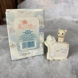 Retired Precious Moments Sugar Town Luggage Cart Figurine 1995 Edition