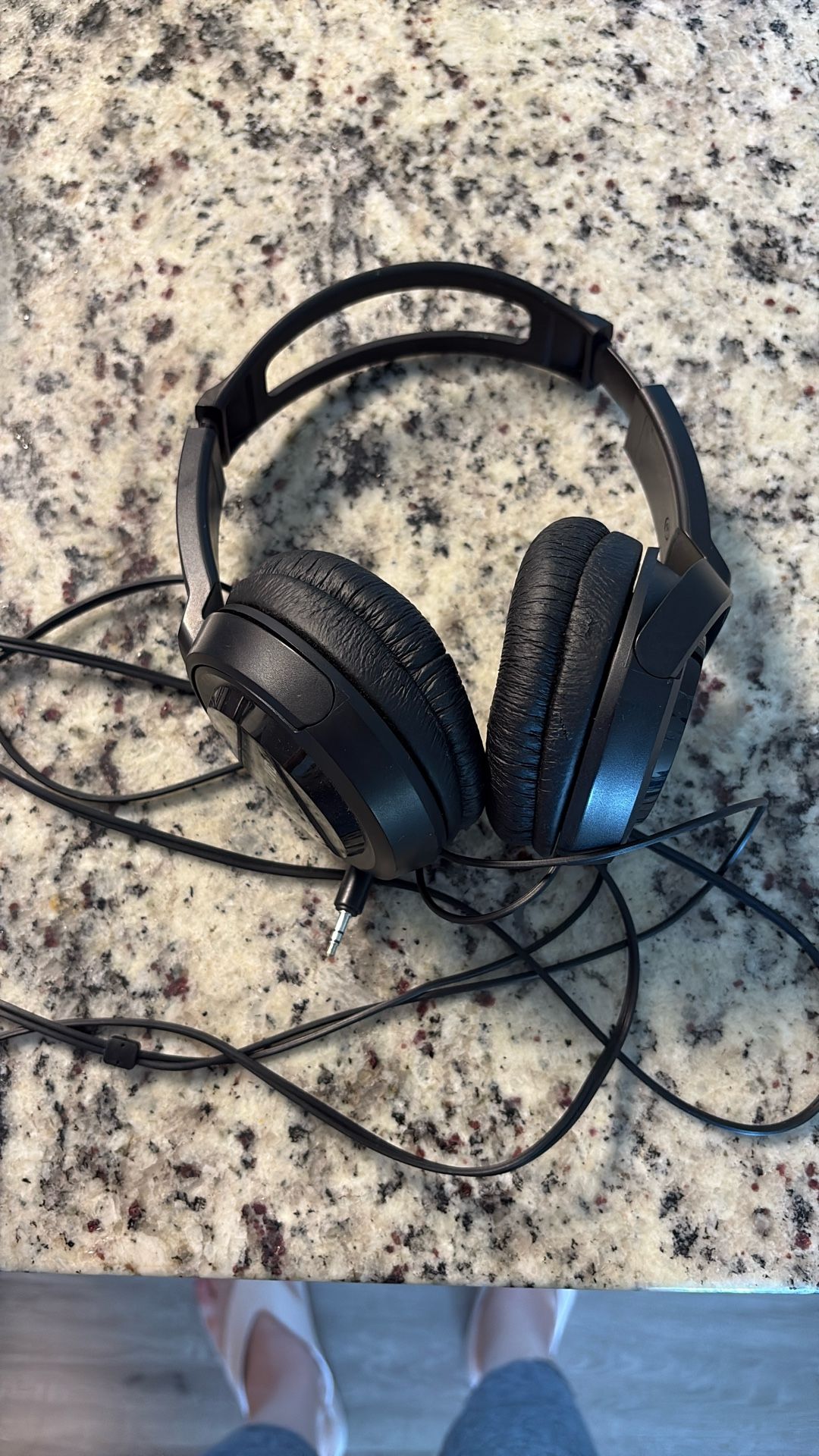 JVC Over-Ear Headphones – 3.5mm Wired – Great Condition