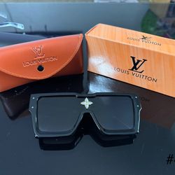 Louis Vuitton Black Oversized Sunglasses