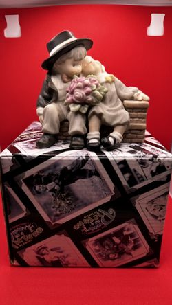 Kim Anderson’s Pretty As A Picture By Enesco Love; The Greatest Gift Of All 