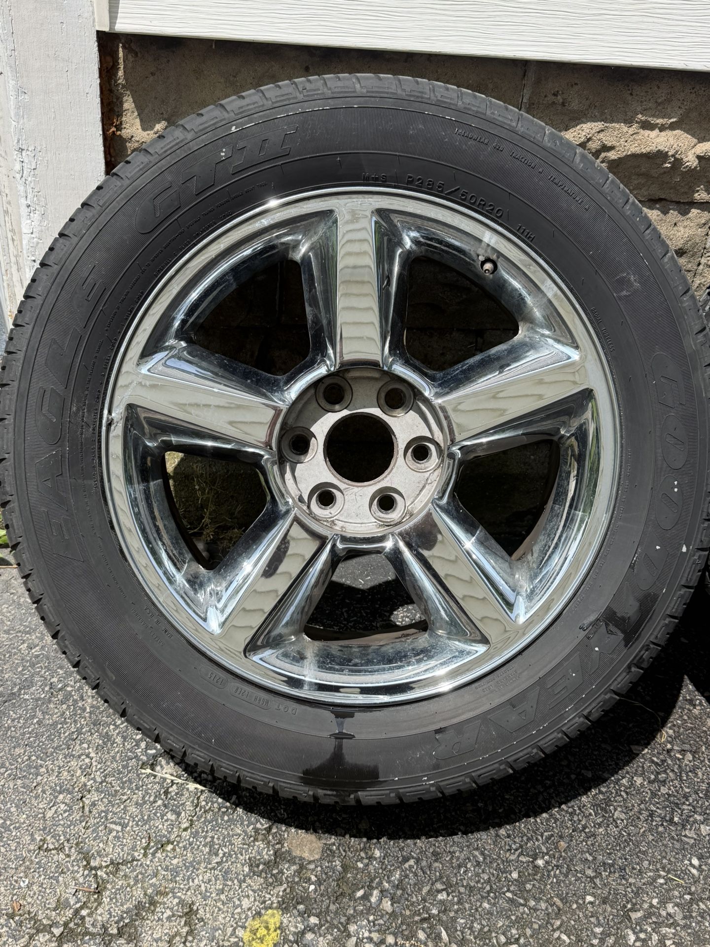 07 Tahoe Wheels In Decent Condition
