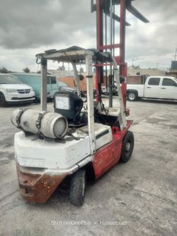 Nissan Forklift 5000 ibs