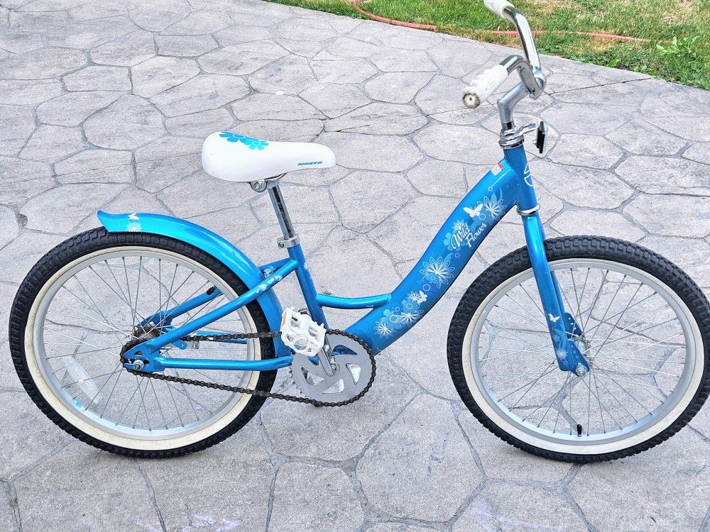 KHS Wild Flower 20inch Kids Cruiser