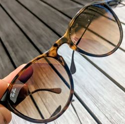 Ray-Ban Sunglasses  (Erika RB 4171)  L-width: 54mm / B-width: 18mm / T-length: 145mm • Ray-Ban sunglasses, oversized sunglasses, designer sunglasses, 