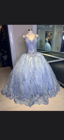 Light blue V-neck Quinceañera dress